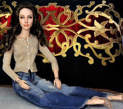 Angelina Jolie, bambola in limited edition