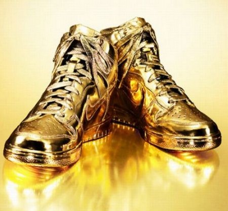 Golden Nike Dunk High: altro che le scarpe di OZ, queste son state toccate da Re Mida!