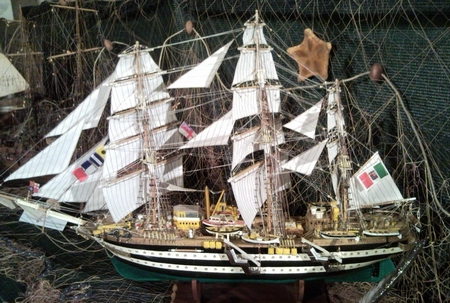 nave-da-guerra-in-miniatura