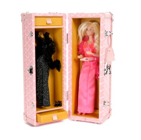 Barbie festeggia 50 anni con il B'Day da Colette