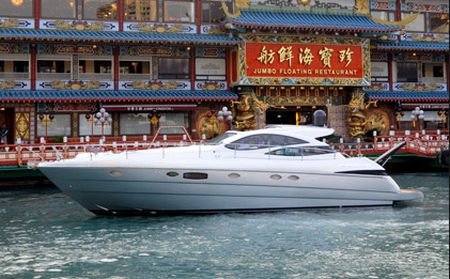 Pershing il marchio di lusso riceve il premio come Best Luxury Performance Yacht 2009