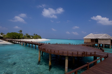 resort-beach-house-manafaru8