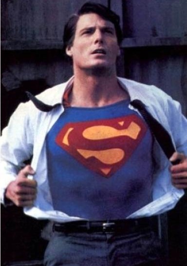 Superman - battuta all'asta la tuta dell'attore Christopher Reeve