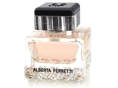 Alberta Ferretti, il profumo sensuale per lei
