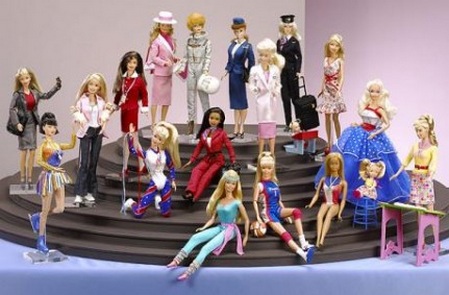 Asta di beneficenza a Firenze per il 50simo Anniversario della Barbie