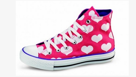San Valentino 2010, le Converse All Stars versione cupido | Lussuosissimo