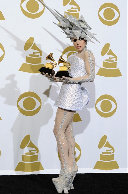 Lady Gaga, il suo look da migliaia di dollari