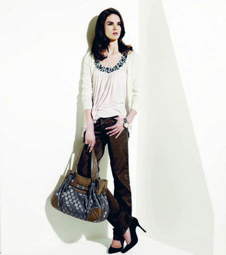 Esprit Collection presenta i nuovi accessori per la primavera estate 2010