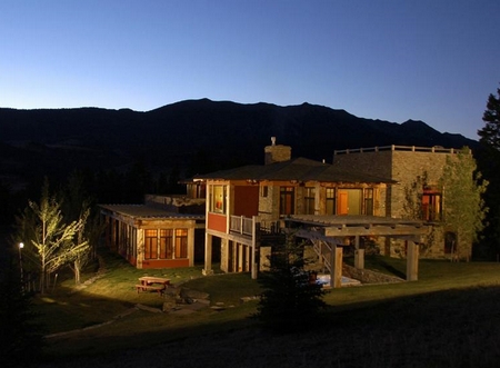 Villa di lusso in pietra e teak brasiliano nel Montana