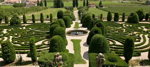 L'estate 2010, tra parchi e giardini sparsi per l'Italia