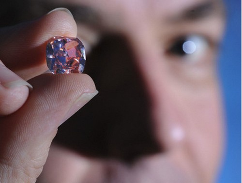 All'asta il 3 ottobre a Toronto un diamante rosa da 10,1 carati