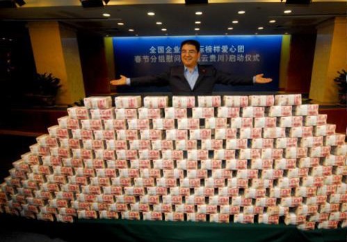 Guangbiao Chen, il filantropo cinese donerà alla sua morte tutto in beneficenza