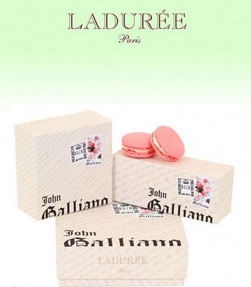Galliano e Ladurée insieme per una edizione speciale dei macarons