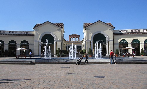 outlet serravalle