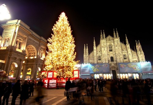 Albero di Natale a Milano realizzato da Tiffany dal 4 dicembre all'8 gennaio 2011