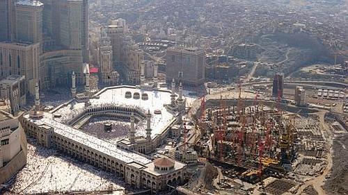La città Santa dell'Islam è in fase di cambiamento con 20 miliardi d'investimento