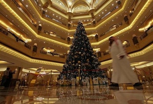 Natale 2010: l'albero di natale più costoso si trova ad Abu Dhabi