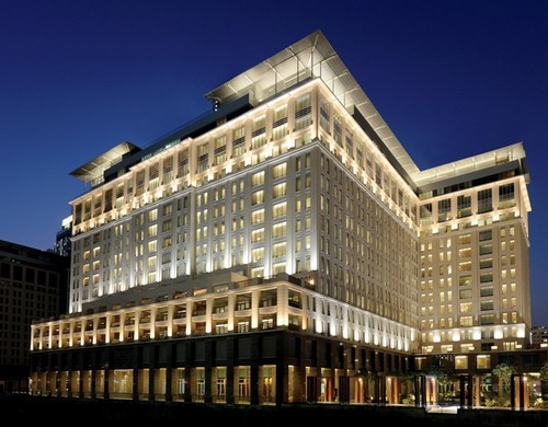 Hotel Ritz-Carlton a Dubai raddoppia