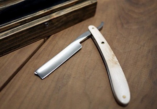 Mammoth Straight Razor