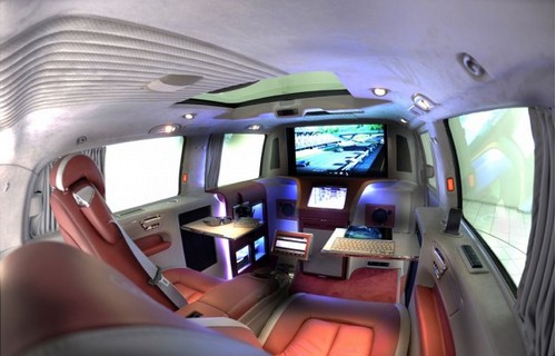 Brabus iBusiness 3D Mercedes-Benz Viano, l'ufficio mobile per uomini d'affari