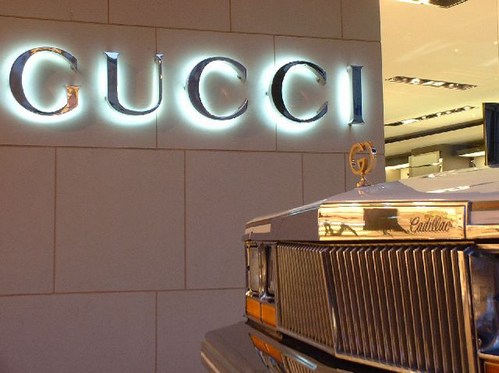 Gucci, nuova boutique a Bucarest e limited edition di 7 bag