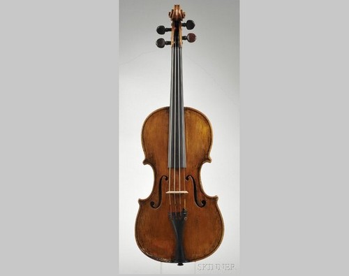 All'asta: Violino Ventapane del 1810