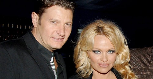 Causa da 22.5 mln di dollari contro Pamela Anderson