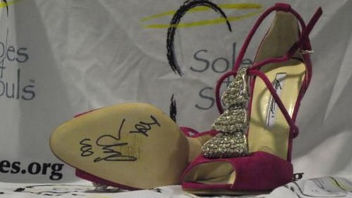 scarpe beneficenza sarah jessica parker