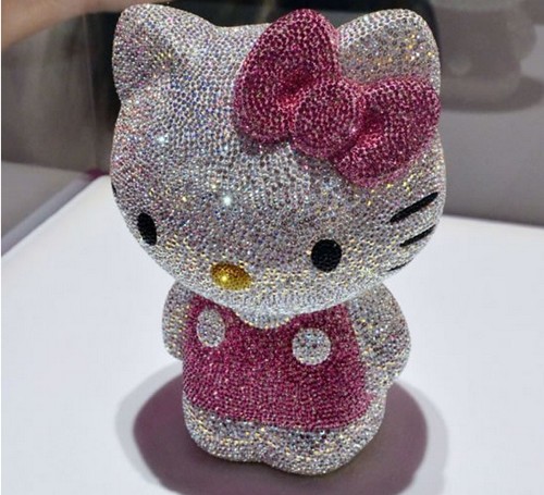 In esposizione Hello Kitty in Swarovski a Tokyo
