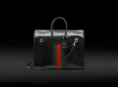 Gucci presenta la borsa porta cagnolino della linea 500 By Gucci