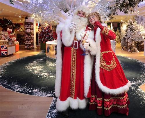 Natale 2011: da Harrods e Selfridges gli scaffali sono già pieni di ornamenti e decorazioni