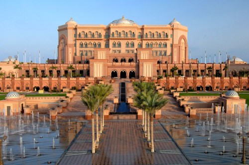 Emirates Palace di Abu Dhabi: lusso esotico e tecnologia
