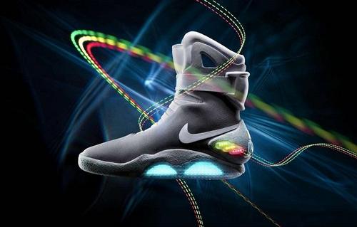 La Nike presenta le Air Mag McFly identiche a quelle di Ritorno al futuro