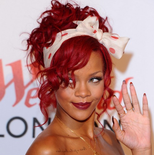 Rihanna joins V Festival line-up