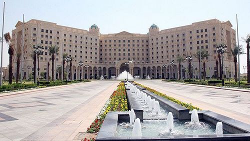 Apertura Ritz-Carlton Hotel a Riyadh, in Arabia Saudita
