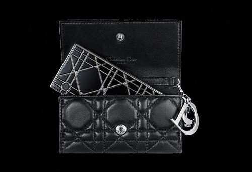 Dior Touch Phone: zaffiri, cristallo, acciaio, diamanti e oro 