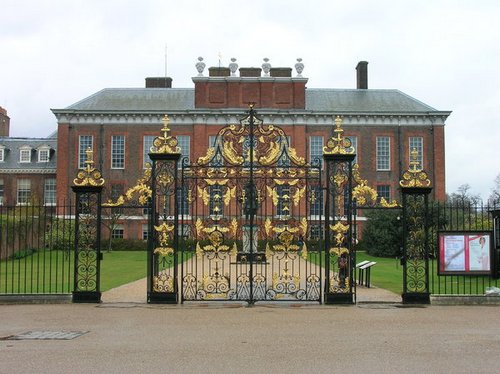 Restilyng per la dimora all'interno di Kensington Palace del principe William e Kate Middleton