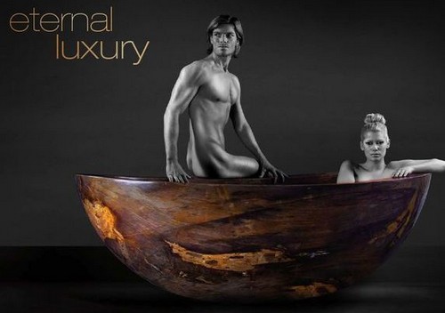 Le Grand Queen, la vasca di lusso in legno pietrificato giurassico e pietre antichissime da 1,74 milioni di dollari
