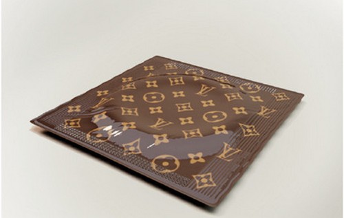 Preservativo più costoso firmato Louis Vuitton