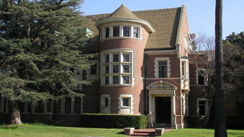 In vendita la villa vittoriana della serie tv American Horror Story