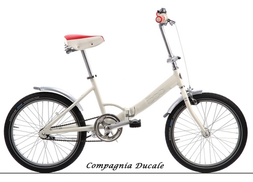 Bicicletta Fiat 500 Pop ambasciatrice della Ventisettesima Edizione del Gala Italia