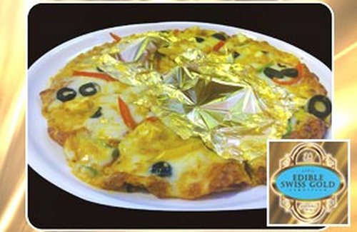 Pizza con sfoglia d'oro presso Cafe del Billo  a Mumbai