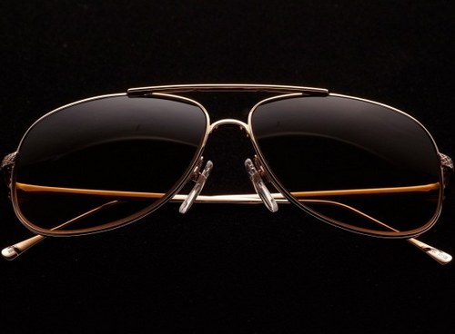 Bentley offre degli occhiali da sole da 26mila sterline a chi compra una Mulsanne