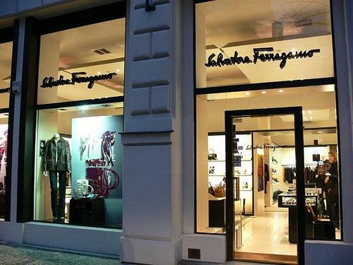 Salvatore Ferragamo: apertura prima boutique a San Diego