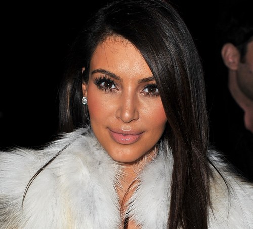 Kim Kardashian: 200 mila dollari in beneficenza