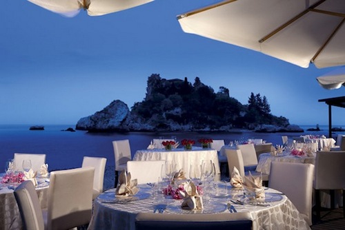 Ponti del 25 aprile e 1 maggio: relax a Taormina e in Costiera Amalfitana