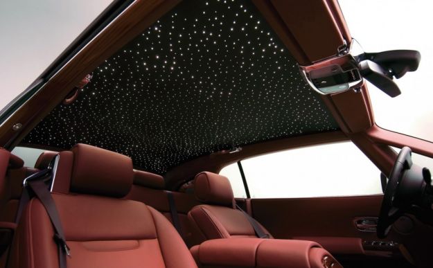 Rolls Royce, tettuccio stellato con il nuovo Headliner Starlight