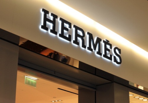 View of the Hermes boutique taken in the new connecting building (hub) between terminals 2A and 2C at Paris Charles de Gaulle Airport near Paris inaugurated on April 11, 2012 in Roissy by Aéroports de Paris (ADP).    AFP PHOTO ERIC PIERMONT (Photo credit should read ERIC PIERMONT/AFP/Getty Images)