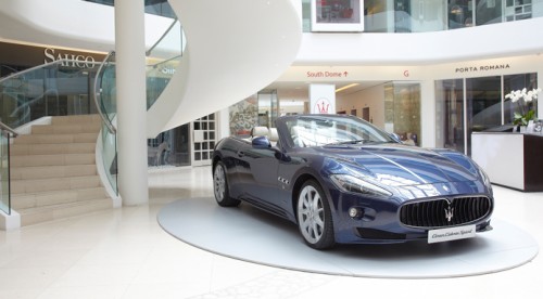 Maserati e Poltrona Frau in esposizione a Londra