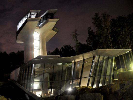 zaha_hadid_designed_capital_hill_residence_laick